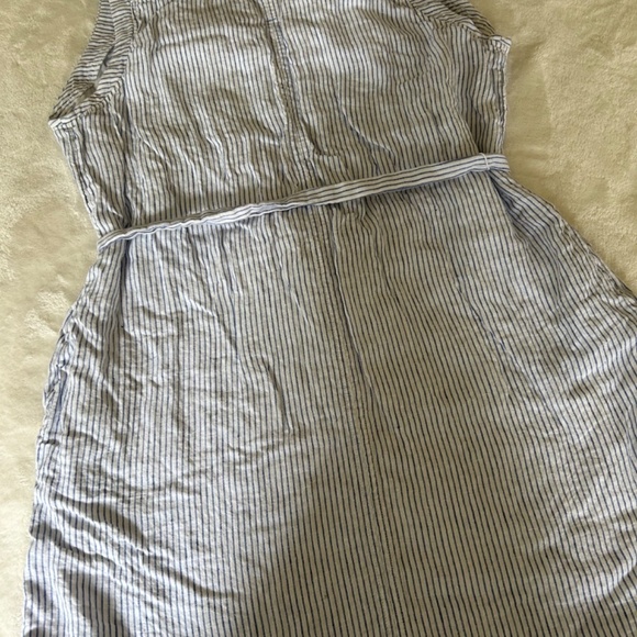 Vineyard Vines Dress - Picture 3 of 3